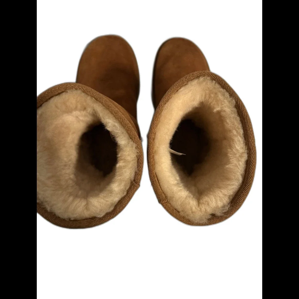 UGG Classic Short II in Chestnut Mid Ankle Boots women’s 5